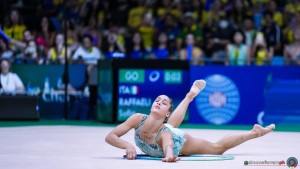 app f hoop raffaeli sofia ita sfe01315 copia simone ferraro ph